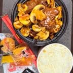 Best Beef with Mushroom 蘑菇牛 in Hauppauge, NY